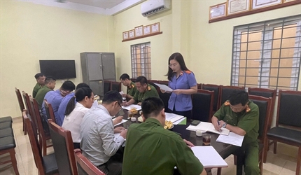 Viện KSND huyện Hoài Đức tiến hành kiểm sát trực tiếp việc thi hành án...